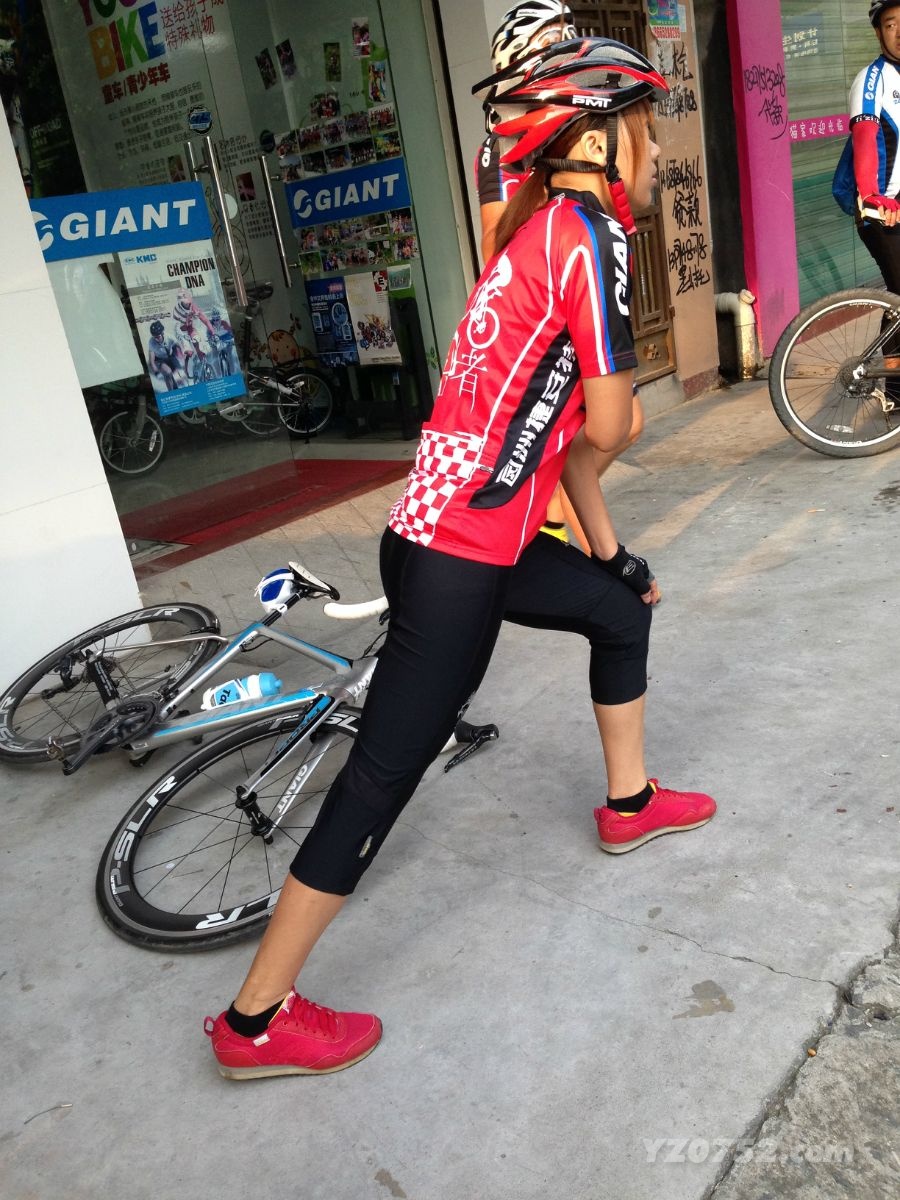 130450uj4aam68jwac6b5d.jpg