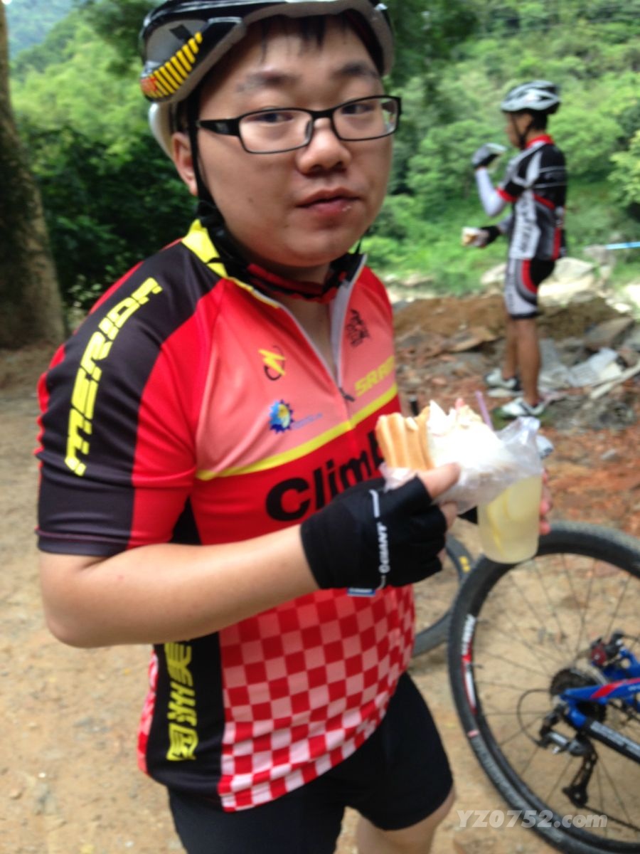 163827s53llpdy811mu3bq.jpg